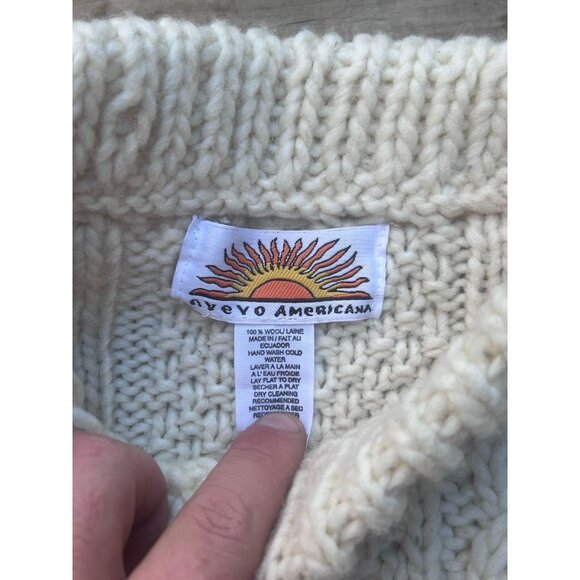 Nuevo Americana Women's Size L Wool Hand Knit Sweater Cardigan Ivory - Picture 2 of 10